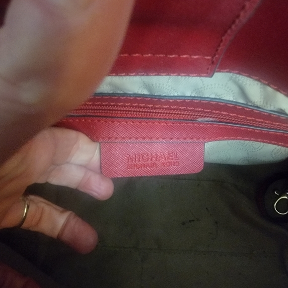 Michael Kors Hamilton Women's Bag in Red - Picture 2 of 12